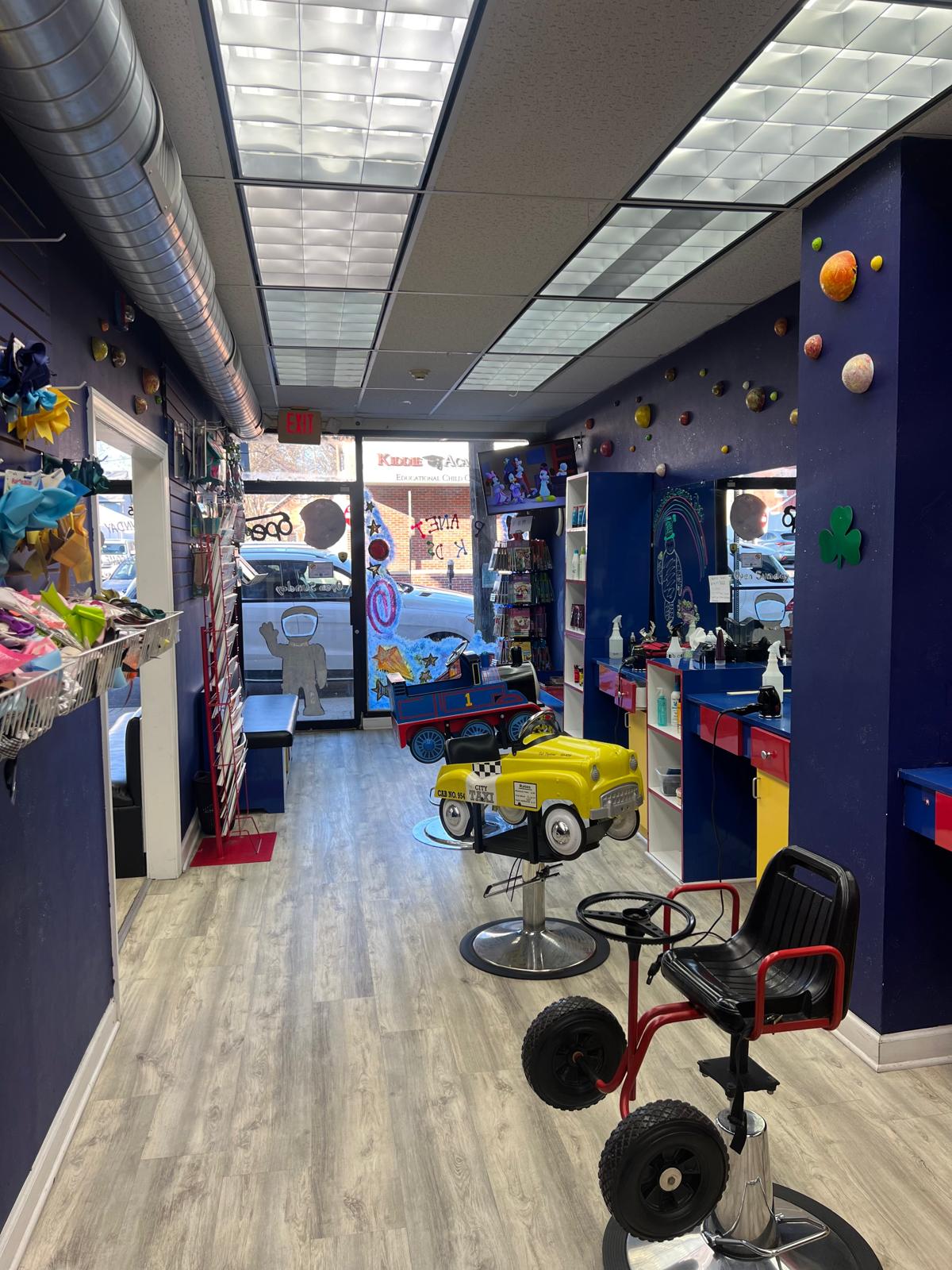 Salon View 6